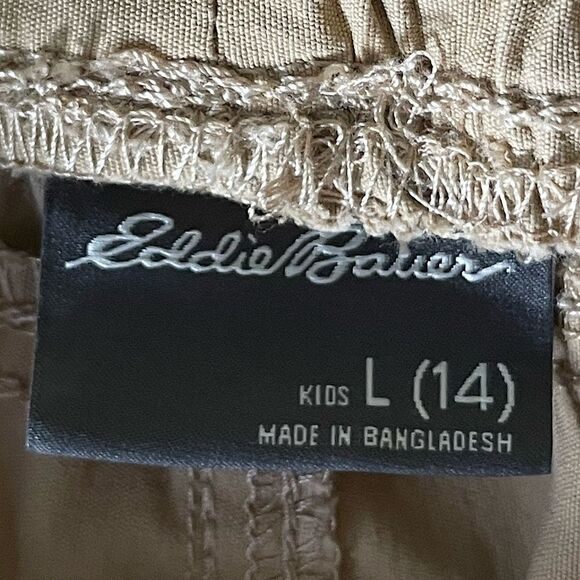 Eddie Bauer Boys Tan Shorts. Size Large. - Picture 4 of 4